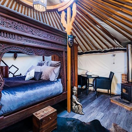 Отель Lincoln Yurts Экстерьер фото