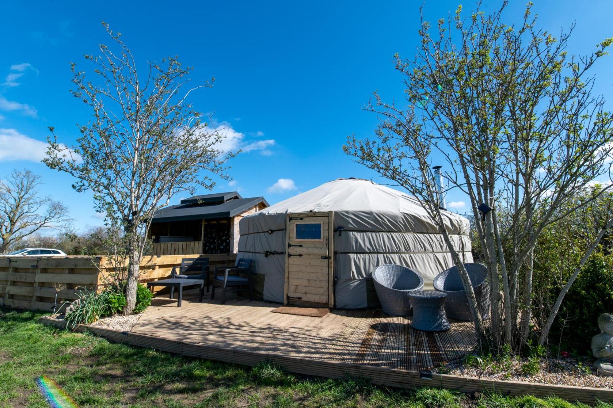 Отель Lincoln Yurts Экстерьер фото