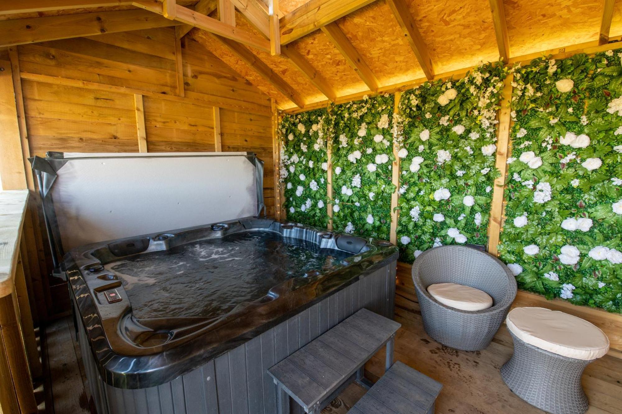 Отель Lincoln Yurts Экстерьер фото