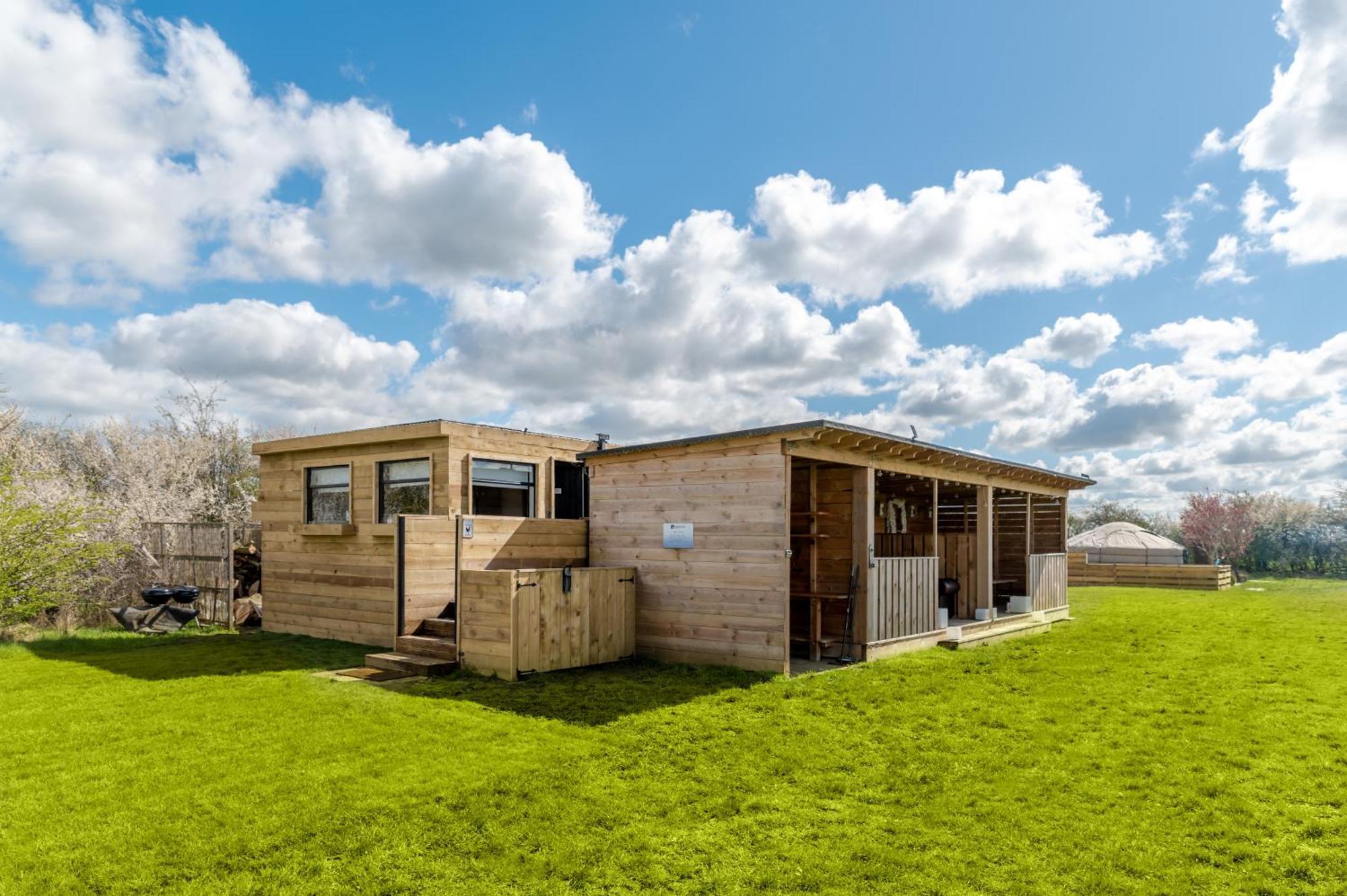Отель Lincoln Yurts Экстерьер фото