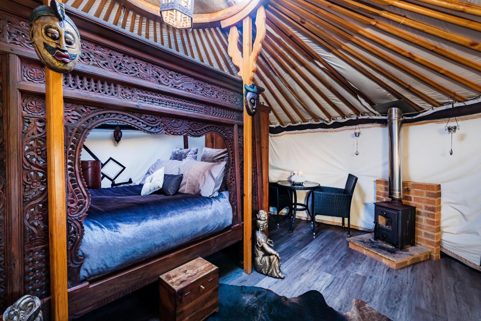Отель Lincoln Yurts Экстерьер фото