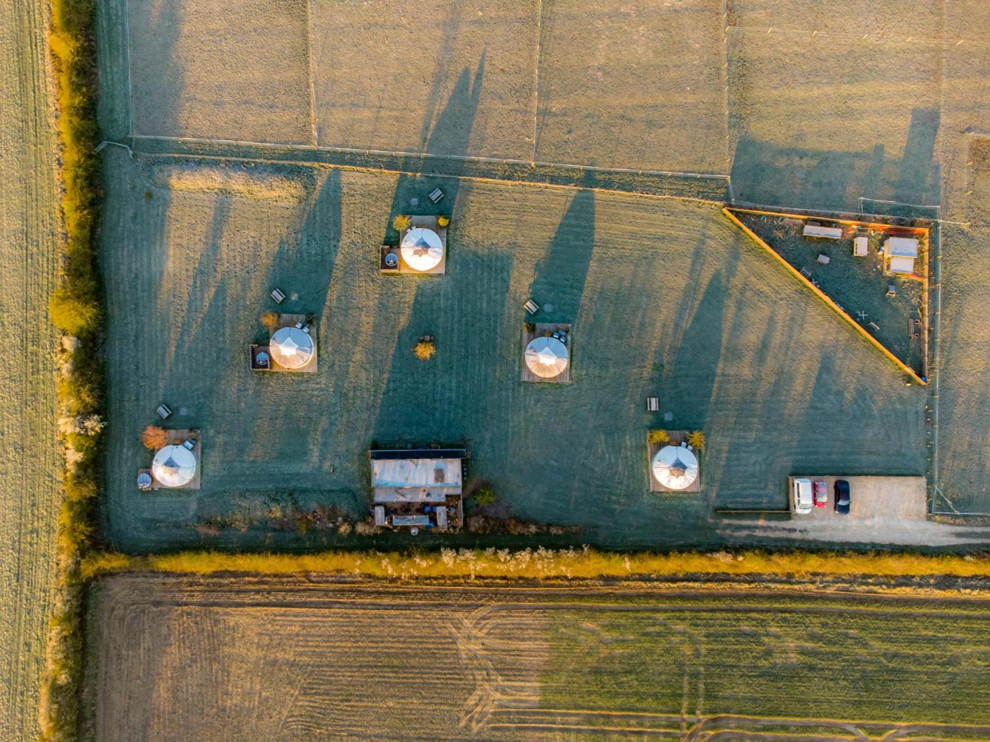 Отель Lincoln Yurts Экстерьер фото